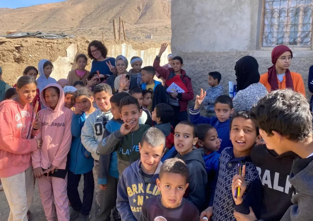Distribution de fournitures scolaires